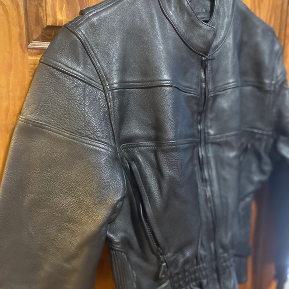 Women’s Vintage Leather Riding Jacket - Picture 3 of 12